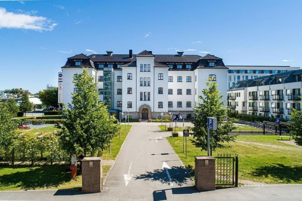 1-Roms Toppleilighet Pa Tangen/Bystranda Appartement Kristiansand Buitenkant foto