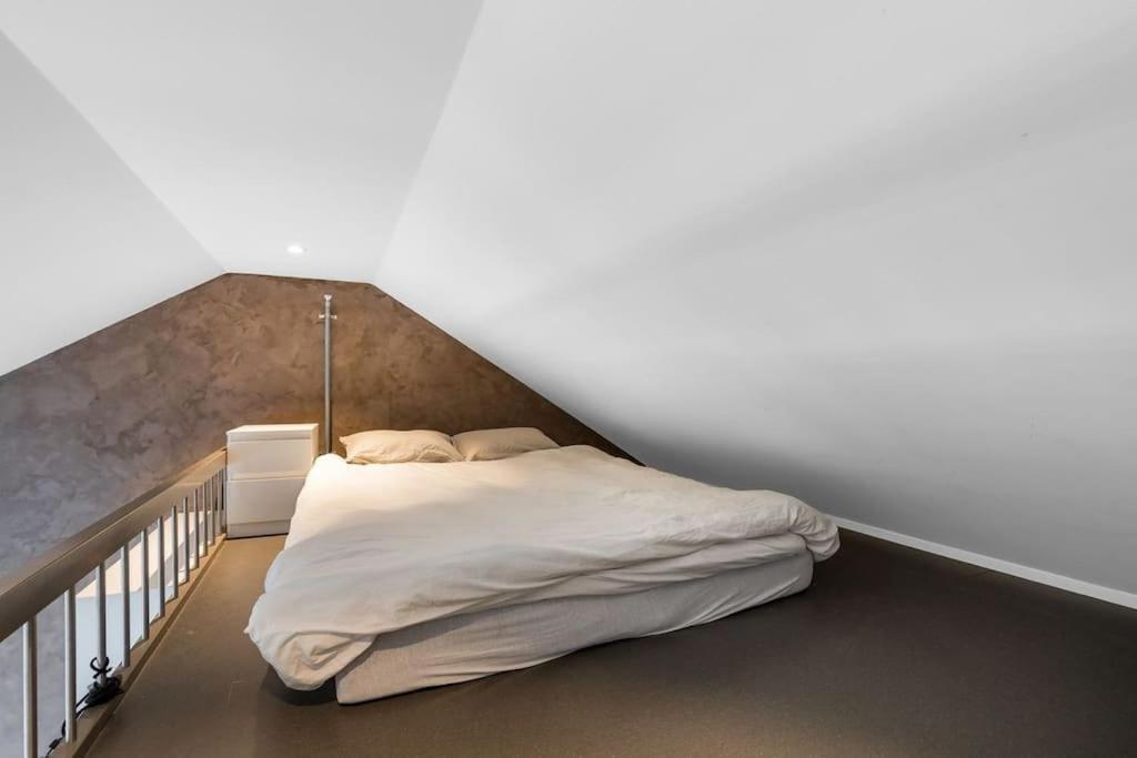 1-Roms Toppleilighet Pa Tangen/Bystranda Appartement Kristiansand Buitenkant foto
