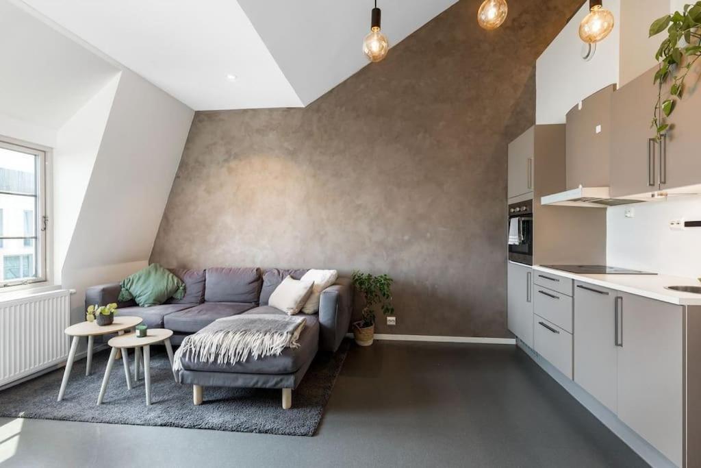 1-Roms Toppleilighet Pa Tangen/Bystranda Appartement Kristiansand Buitenkant foto